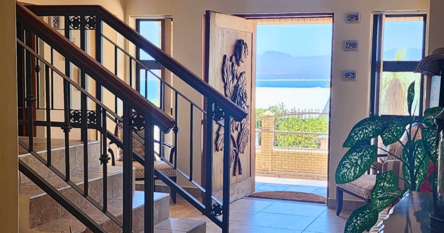 4 Bedroom Property for Sale in Mossel Bay Central Western Cape